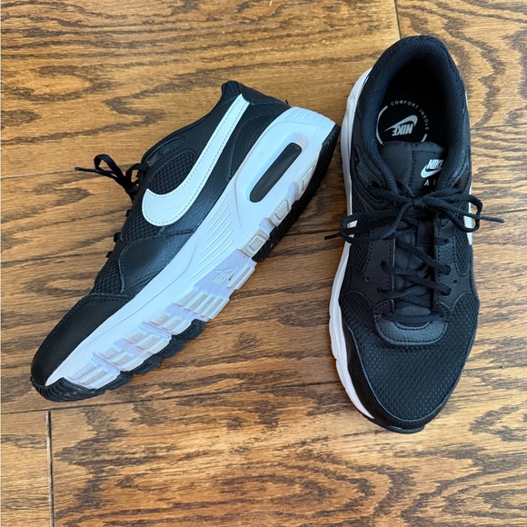 Nike Air Max SC Sneaker | Women 10 | Black & White - Picture 5 of 9